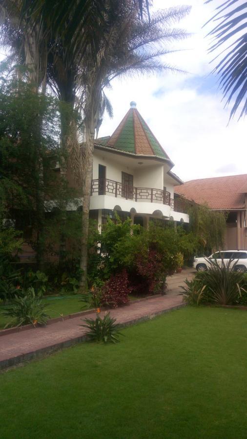 The Charity Hotel International Arusha Buitenkant foto