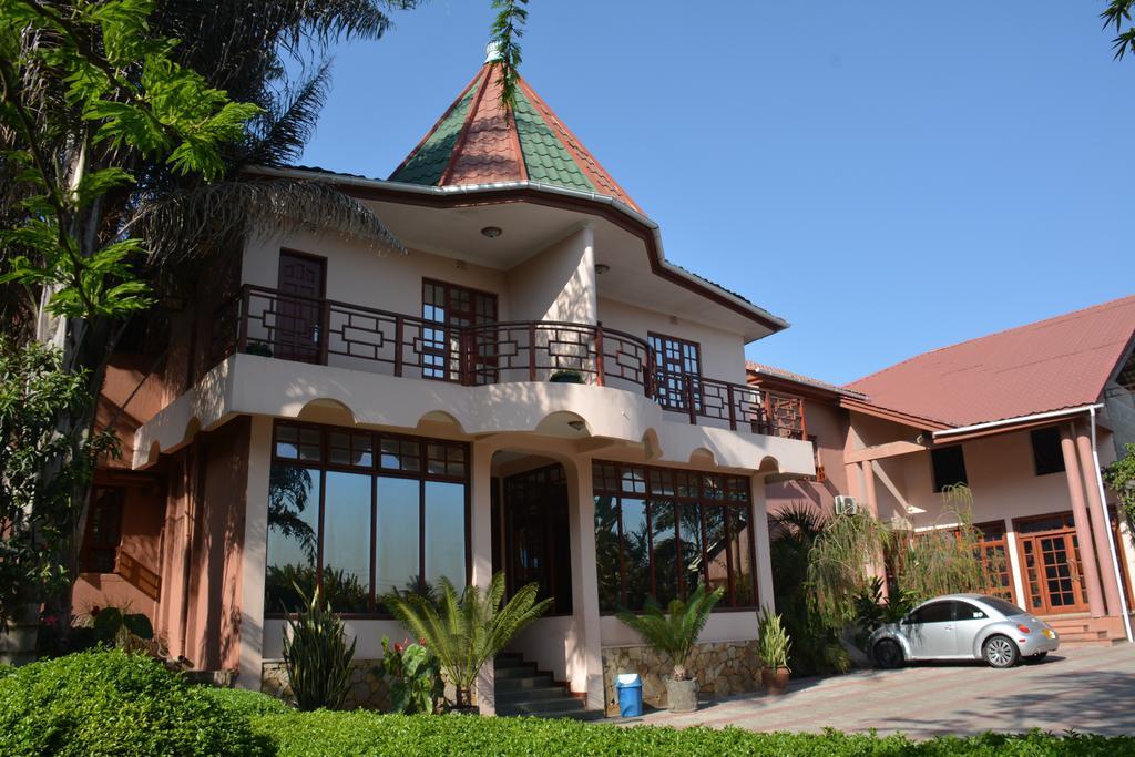 The Charity Hotel International Arusha Buitenkant foto