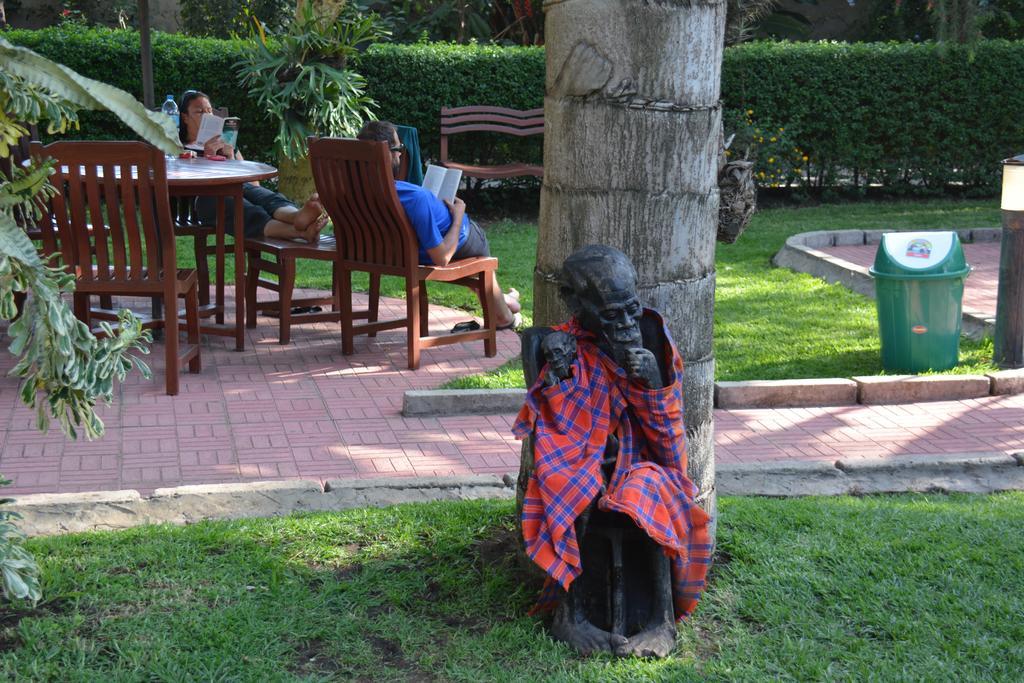 The Charity Hotel International Arusha Buitenkant foto